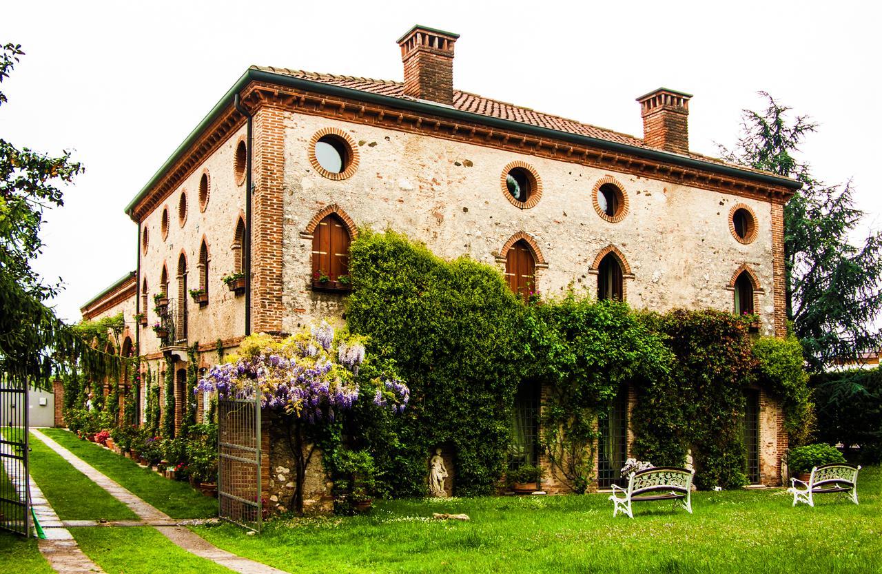 Locanda La Corte Dei Galli Carre Eksteriør bilde